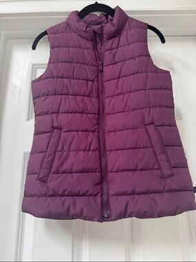 GAP Girls Quilted Puffer Vest in Plum
